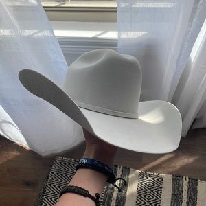 Silver grey Stetson felt hat